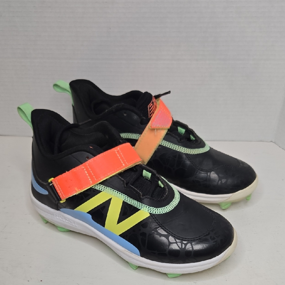 New Balance Mens Black and Neon Sneakers